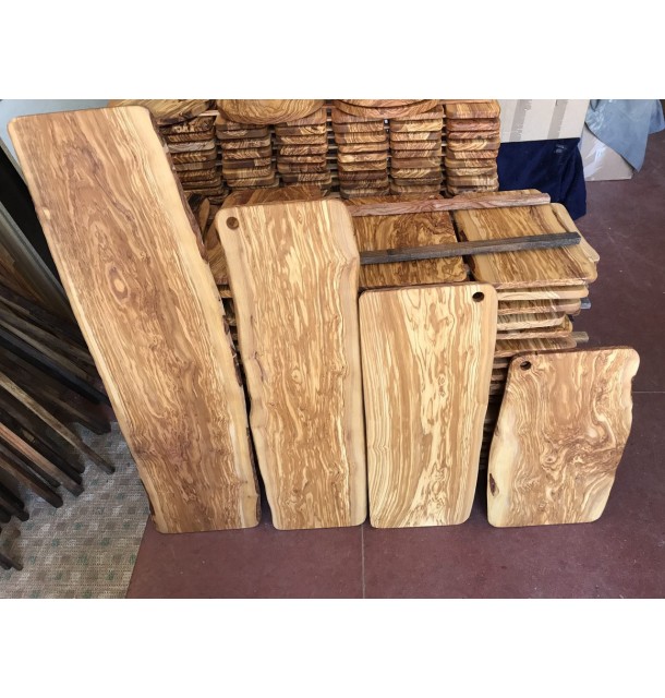 Tagliere grande, forma irregolare, legno d'ulivo - PEARL